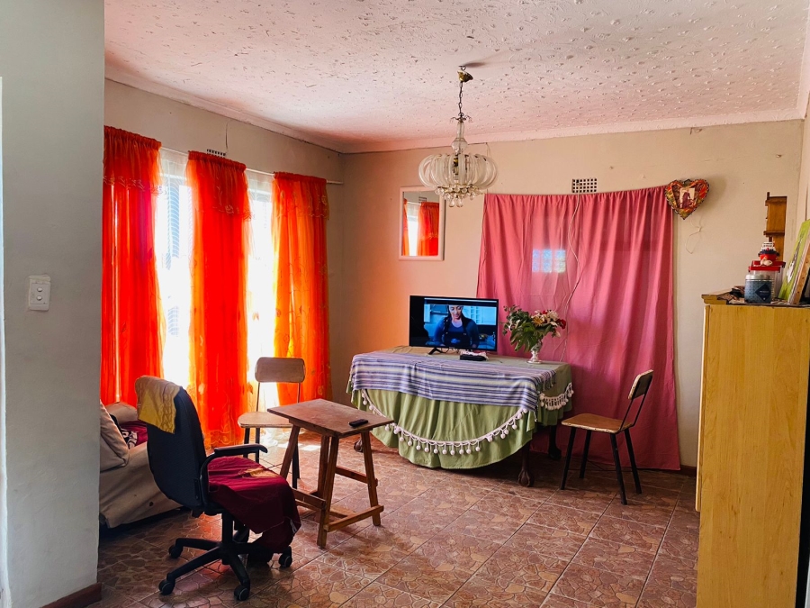 3 Bedroom Property for Sale in Mandela Park Western Cape